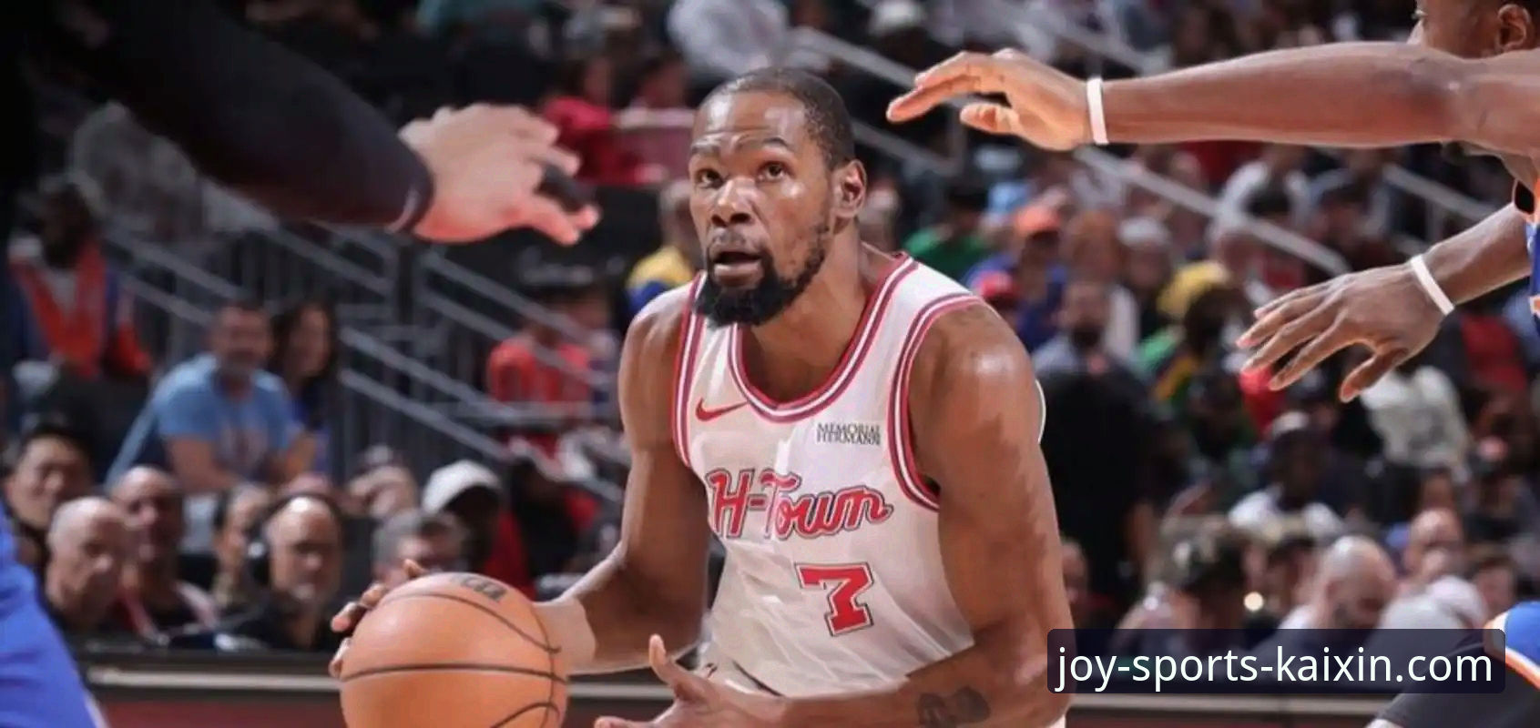 火箭主场大胜尼克斯：一场流畅攻防的技术性全面解析